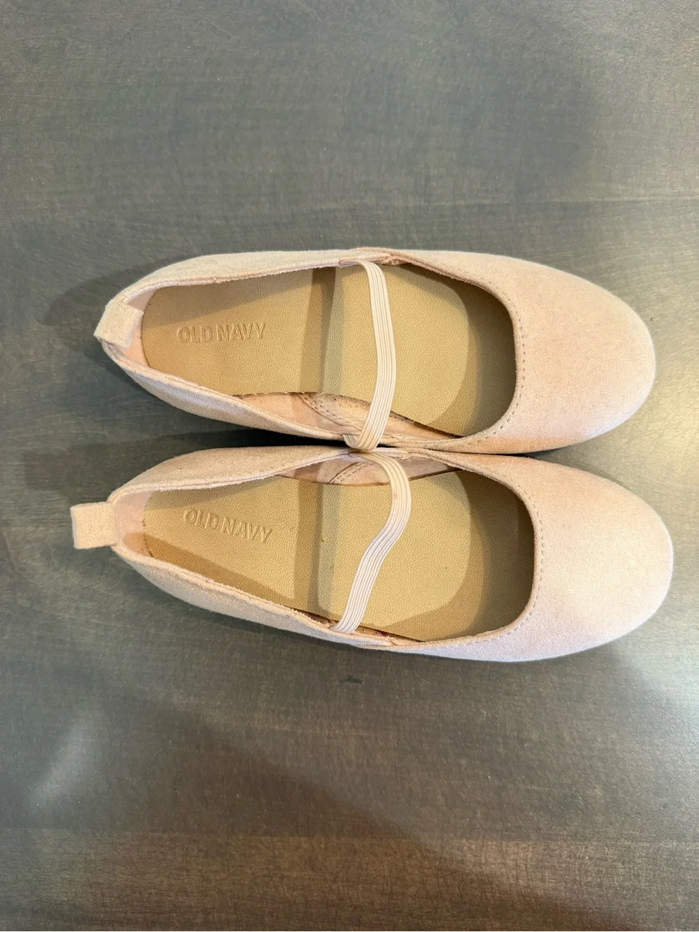 Old Navy Girls Nude/Blush Ballet Flats with Elastic Strap – Size 9